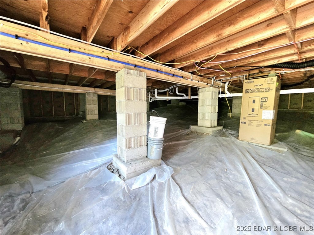 4861 University Lane Osage Beach, MO 65065 - Photo 21 of 31 Crawl Space