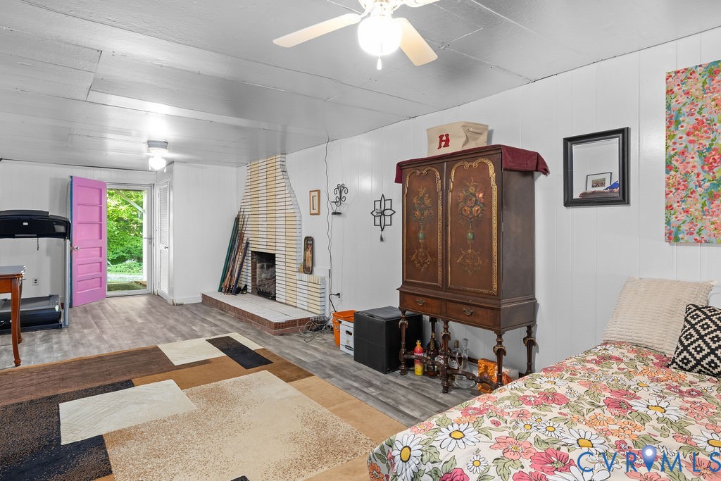 9500 West Providence Road Chesterfield, VA 23236 - Photo 22 of 39 a bedroom with bed and window