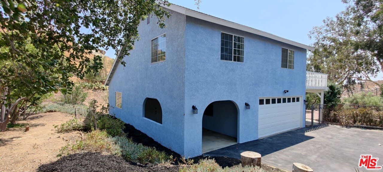 2569 Mt Vernon Avenue Riverside, CA 92507 - Photo 3 of 44 Gallery Image 3
