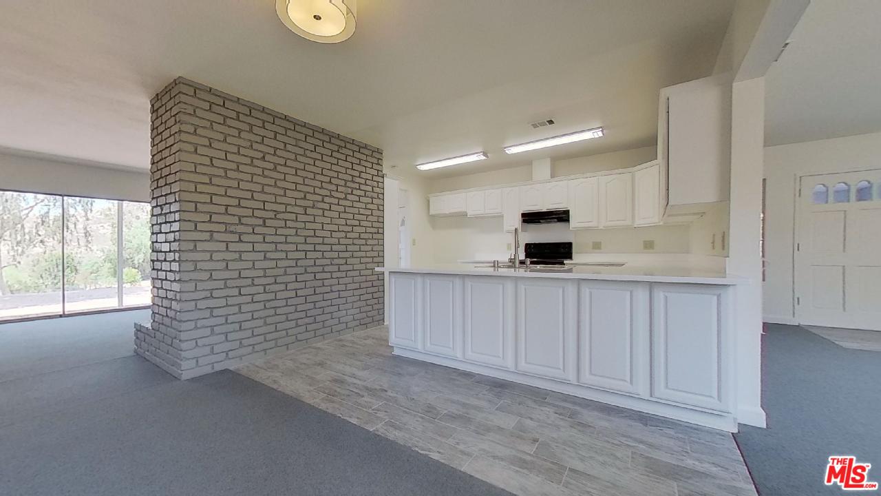 2569 Mt Vernon Avenue Riverside, CA 92507 - Photo 8 of 44 Gallery Image 8