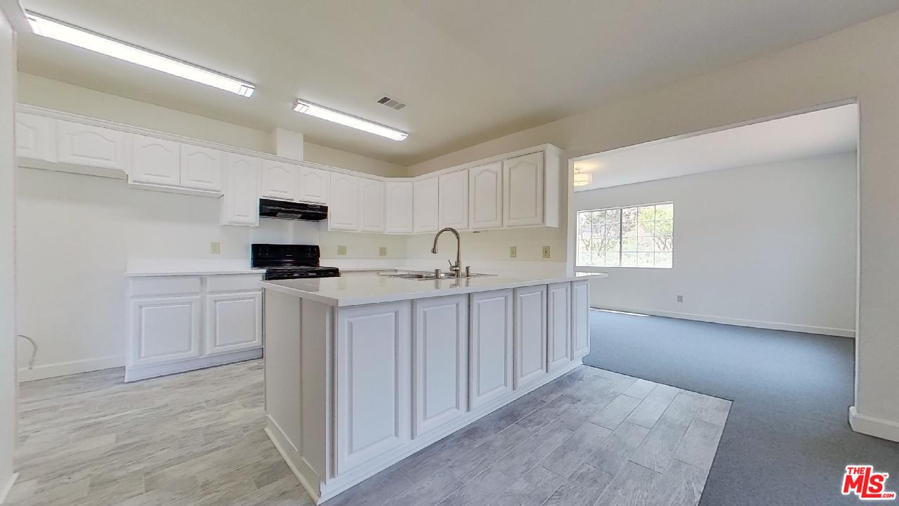 2569 Mt Vernon Avenue Riverside, CA 92507 - Photo 9 of 44 Gallery Image 9