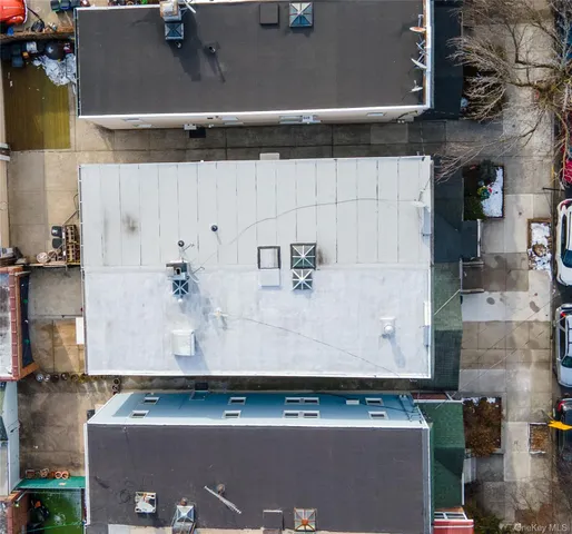 $1,225,888 | 75-05 60th Place | Glendale