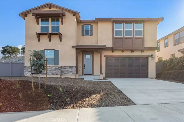 $1,439,990 | 2004 Saguaro Glen, Escondido, CA 92025