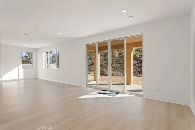 $1,439,990 | 2004 Saguaro Glen, Escondido, CA 92025