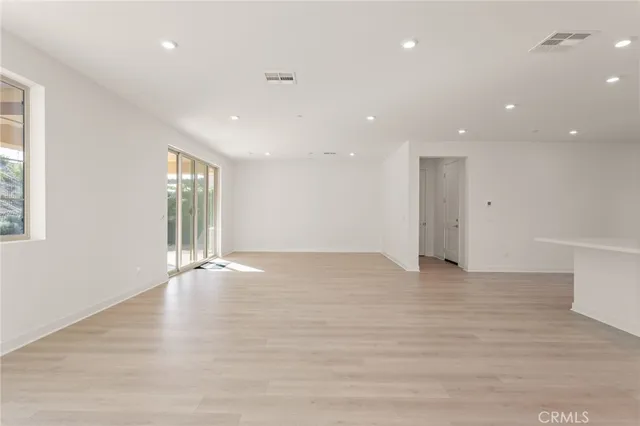 $1,439,990 | 2004 Saguaro Glen, Escondido, CA 92025