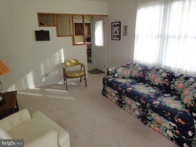 2613 Plainfield Road Baltimore, MD 21222 - Photo 13 of 25 Living Room