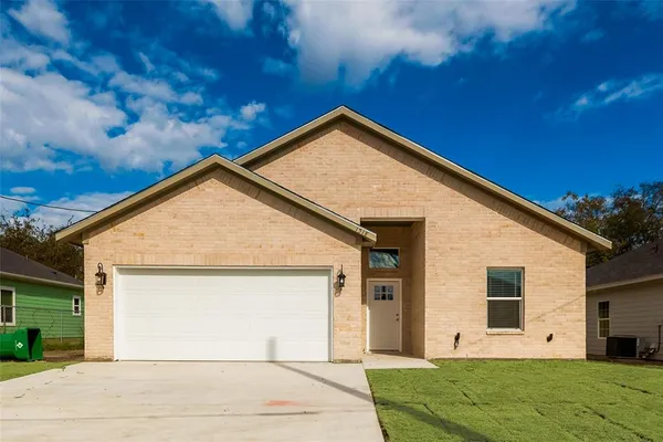 $1,750 | 1518 Walworth Street, Greenville, TX 75401