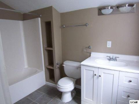 2050 Academy Adrian, MI 49221 - Photo 14 of 25 20095727-13.JPG