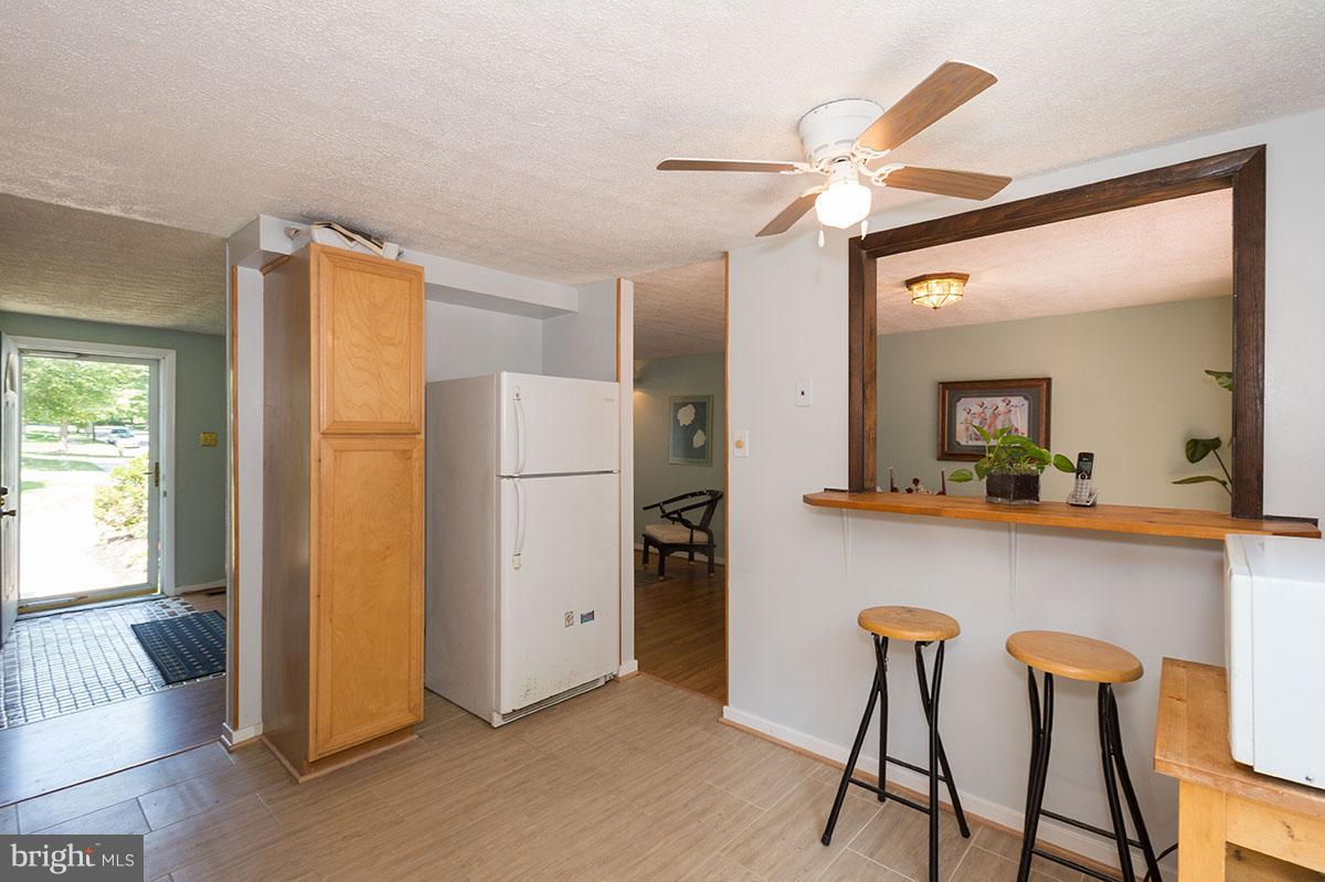6725 Pyramid Way Columbia, MD 21044 - Photo 6 of 26 Kitchen