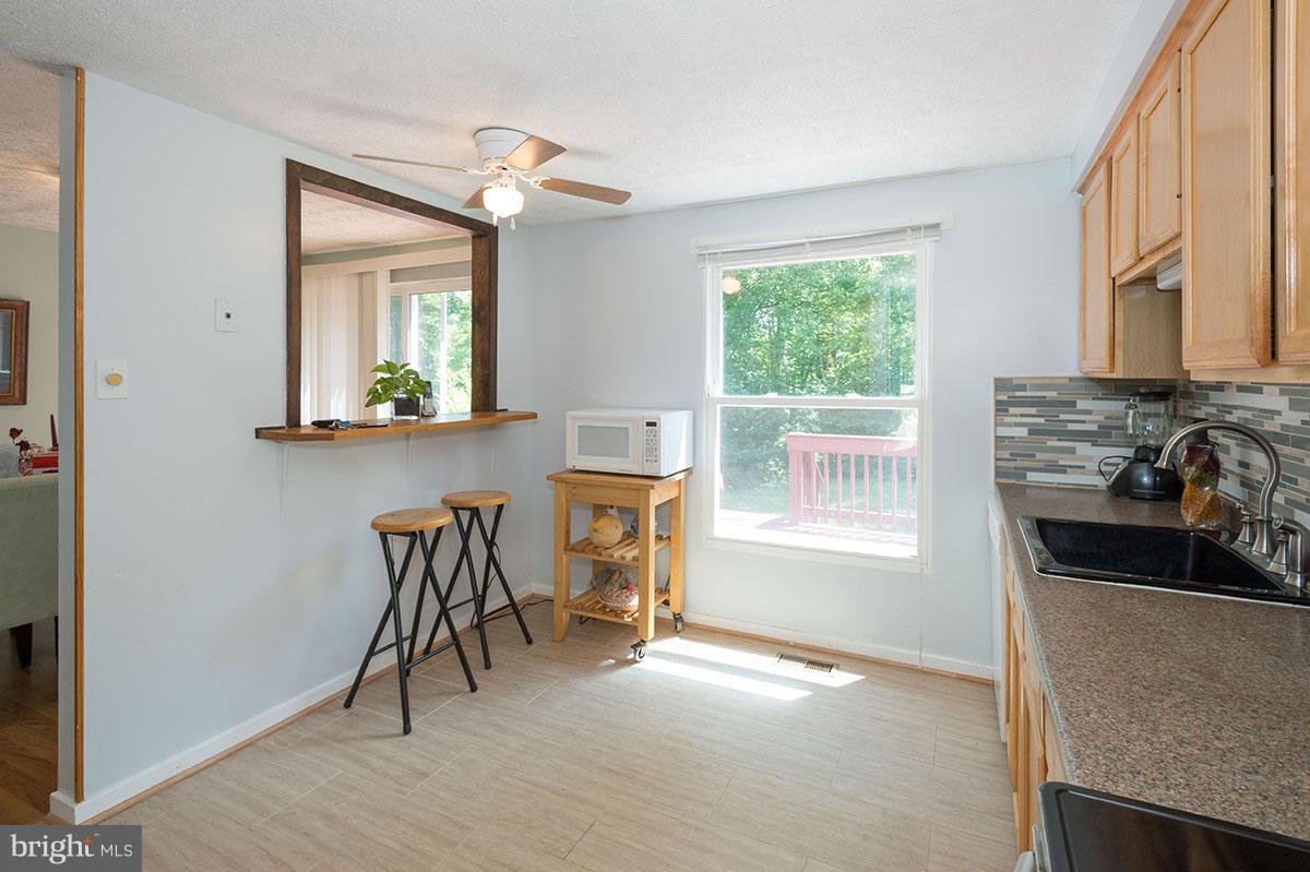 6725 Pyramid Way Columbia, MD 21044 - Photo 8 of 26 Kitchen