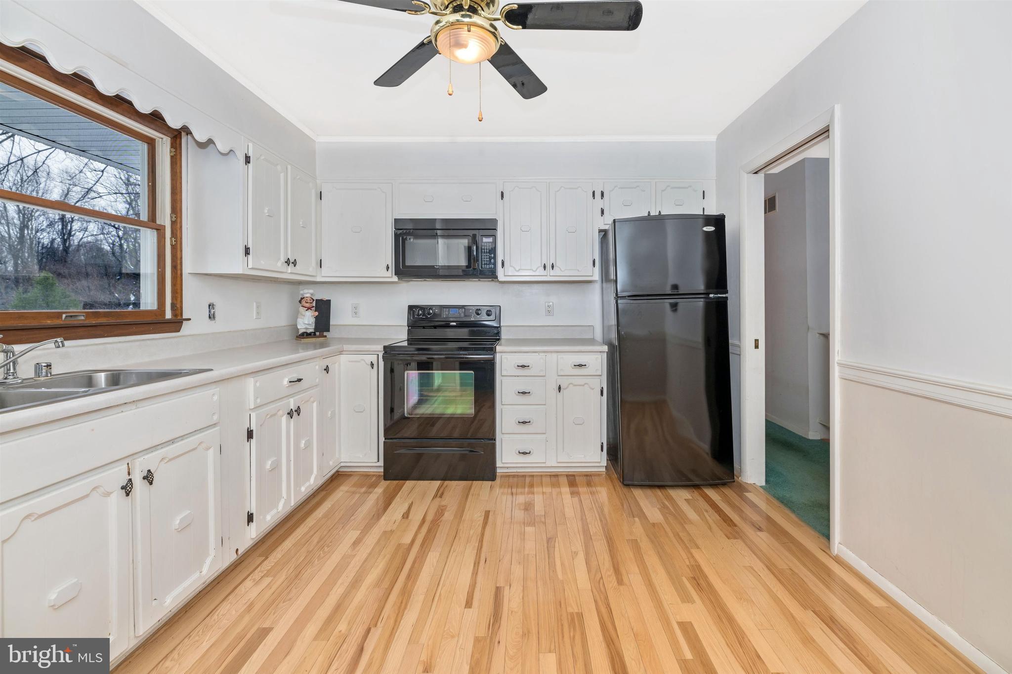 4548 Elmer Derr Road Frederick, MD 21703 - Photo 5 of 30 Kitchen