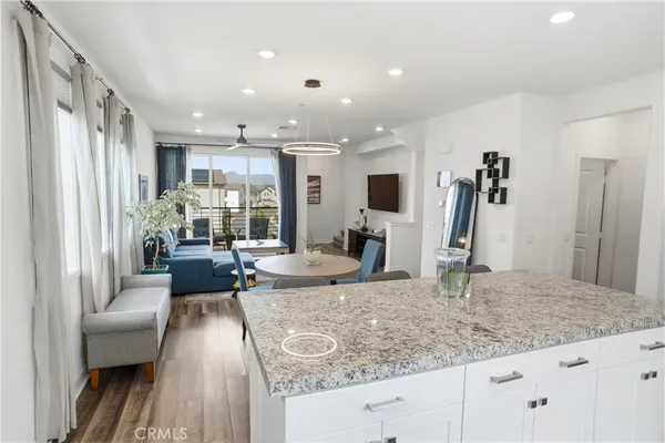 $575,000 | 27465 Chamise Place, Valencia, CA 91381