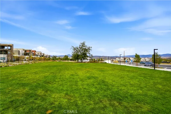 $575,000 | 27465 Chamise Place, Valencia, CA 91381