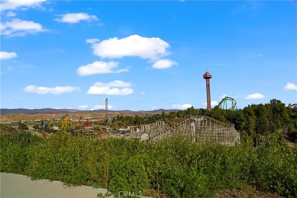 $575,000 | 27465 Chamise Place, Valencia, CA 91381