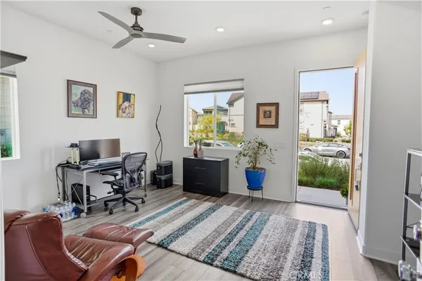 $575,000 | 27465 Chamise Place, Valencia, CA 91381