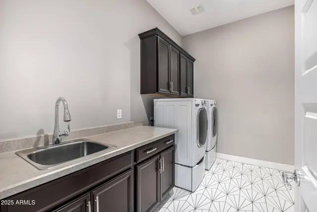 $2,500,000 | 2087 East Aris Drive, Gilbert, AZ 85298