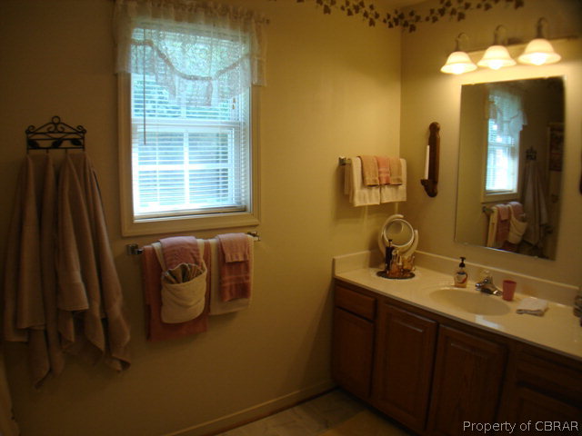 8122 Willis Road Gloucester, VA 23061 - Photo 11 of 24