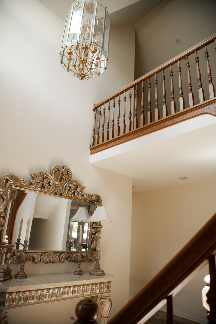 28W130 Roosevelt Road Winfield, IL 60190 - Photo 30 of 54 a view of a balcony