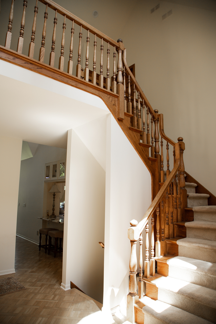 28W130 Roosevelt Road Winfield, IL 60190 - Photo 31 of 54 a view of entryway and hall