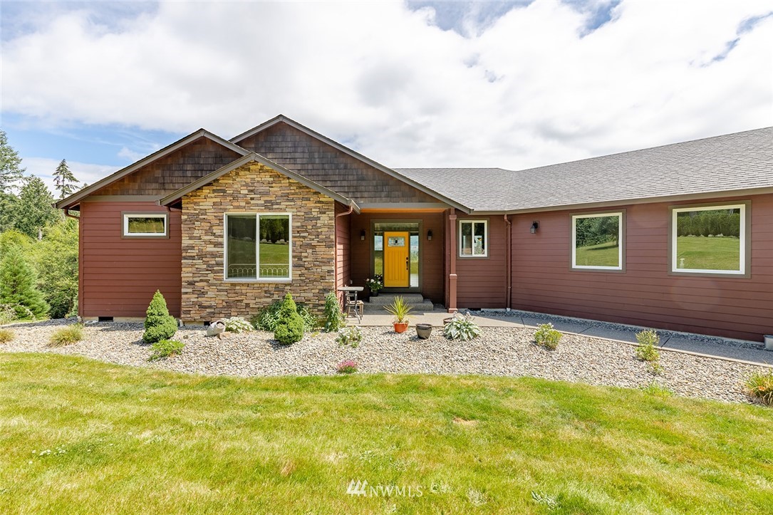 880 Sandy Bend Road Castle Rock, WA 98611 - Photo 1 of 37 Gallery Image 1