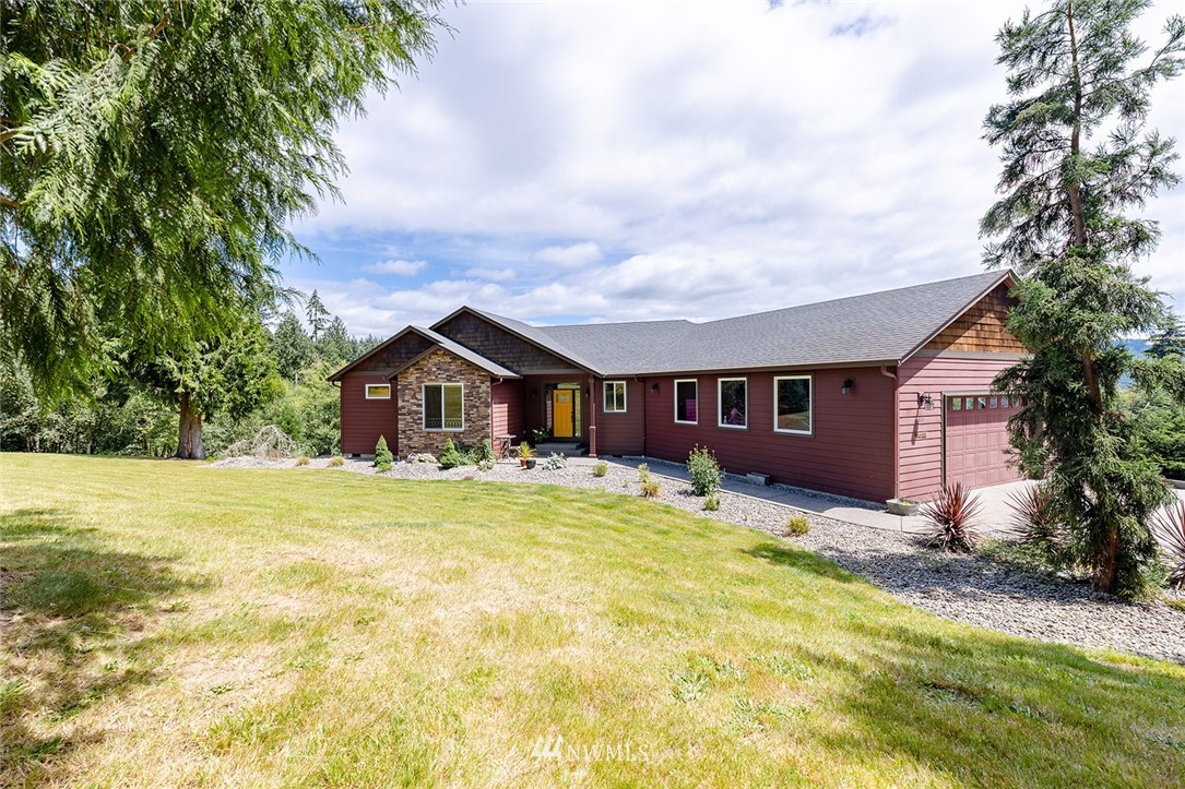 880 Sandy Bend Road Castle Rock, WA 98611 - Photo 2 of 37 Gallery Image 2