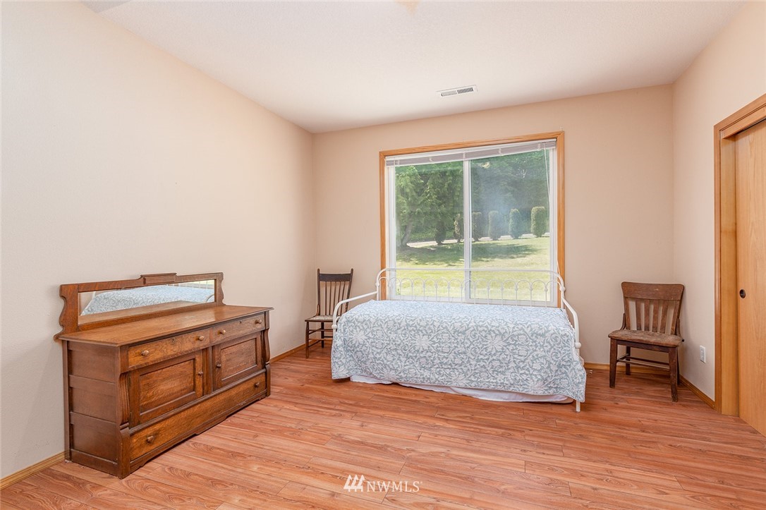 880 Sandy Bend Road Castle Rock, WA 98611 - Photo 18 of 37 Gallery Image 18