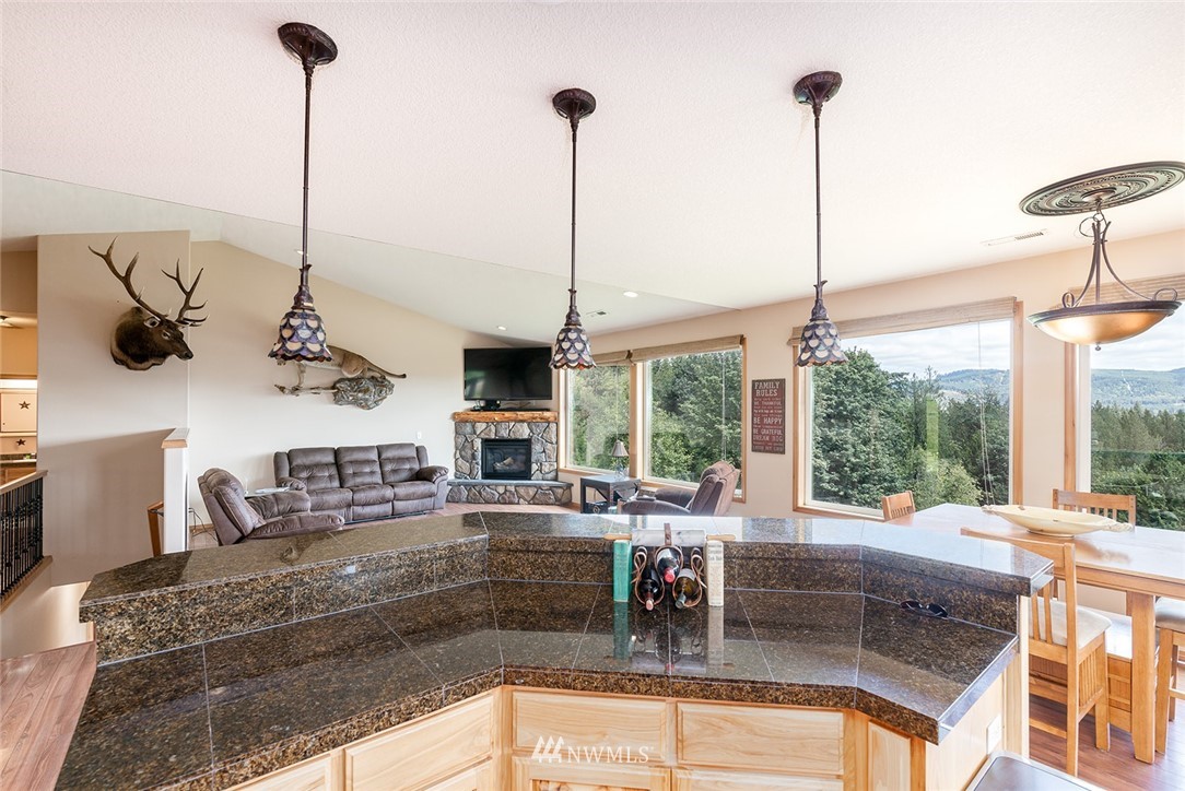 880 Sandy Bend Road Castle Rock, WA 98611 - Photo 8 of 37 Gallery Image 8