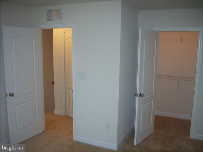 7720 North Point Road Edgemere, MD 21219 - Photo 4 of 22 a view of small space