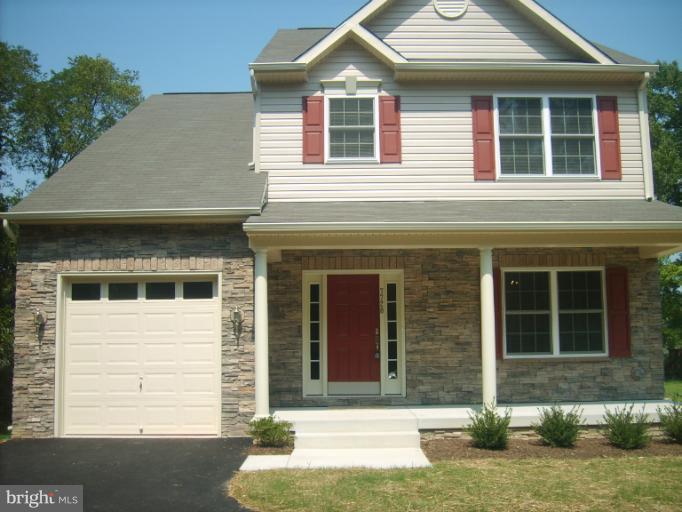 7720 North Point Road Edgemere, MD 21219 - Photo 8 of 22 a front view of a house