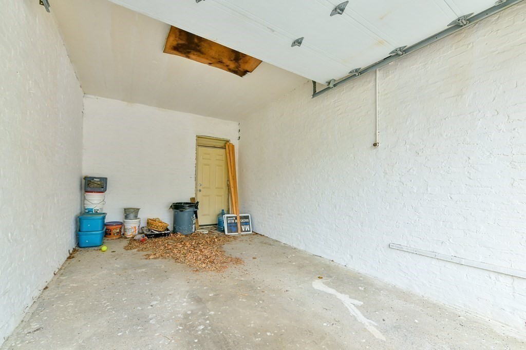 404 R Huntington Avenue Boston, MA 02115 - Photo 4 of 5