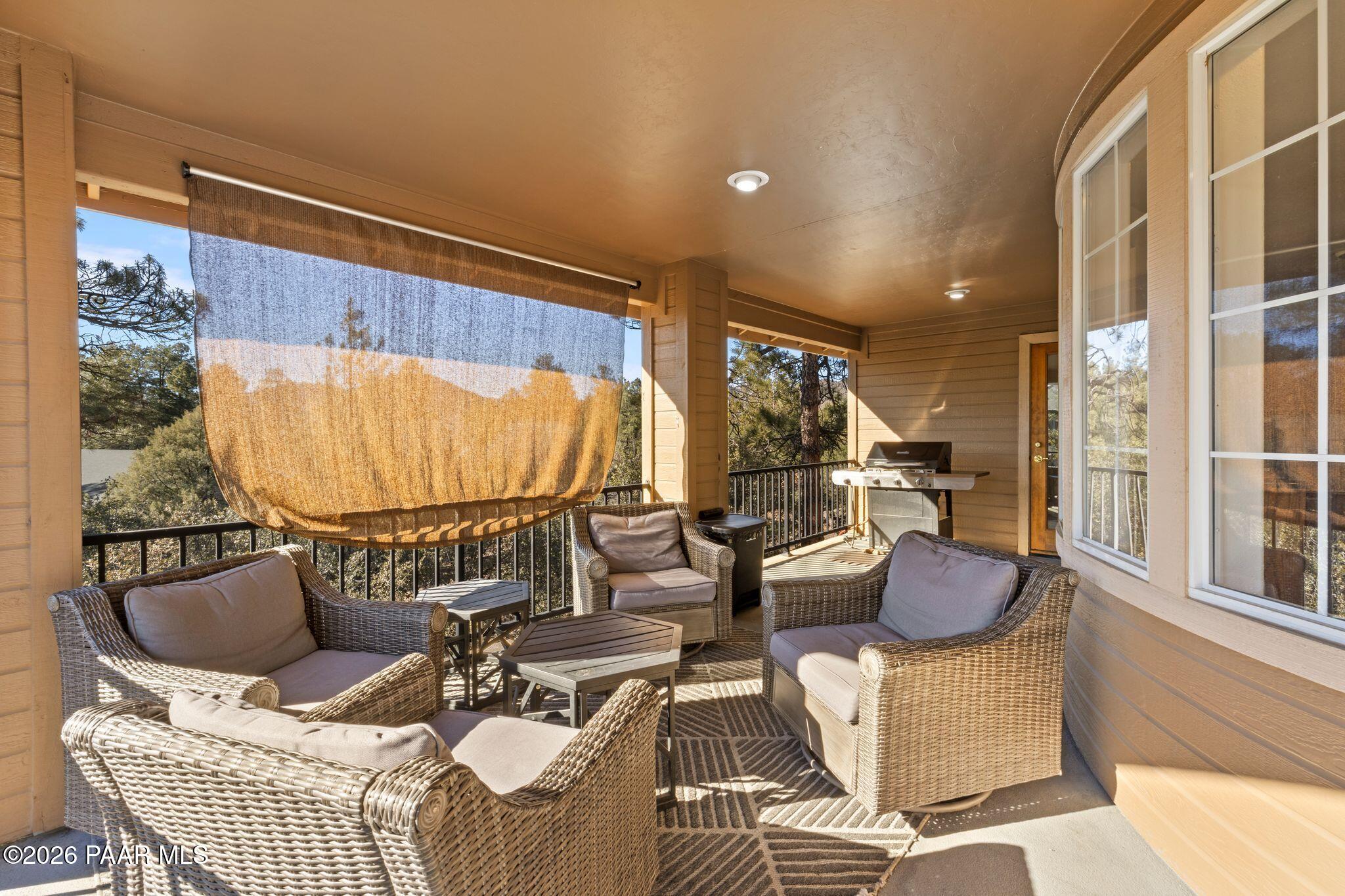2015 Shadow Valley Ranch Road Prescott, AZ 86305 - Photo 21 of 42 a living room with furniture