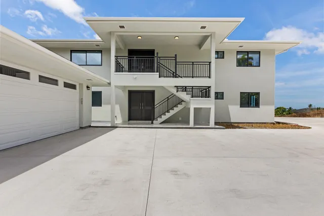 $3,599,000 | 73-4289 Iliili Street, Kailua-Kona, HI 96740