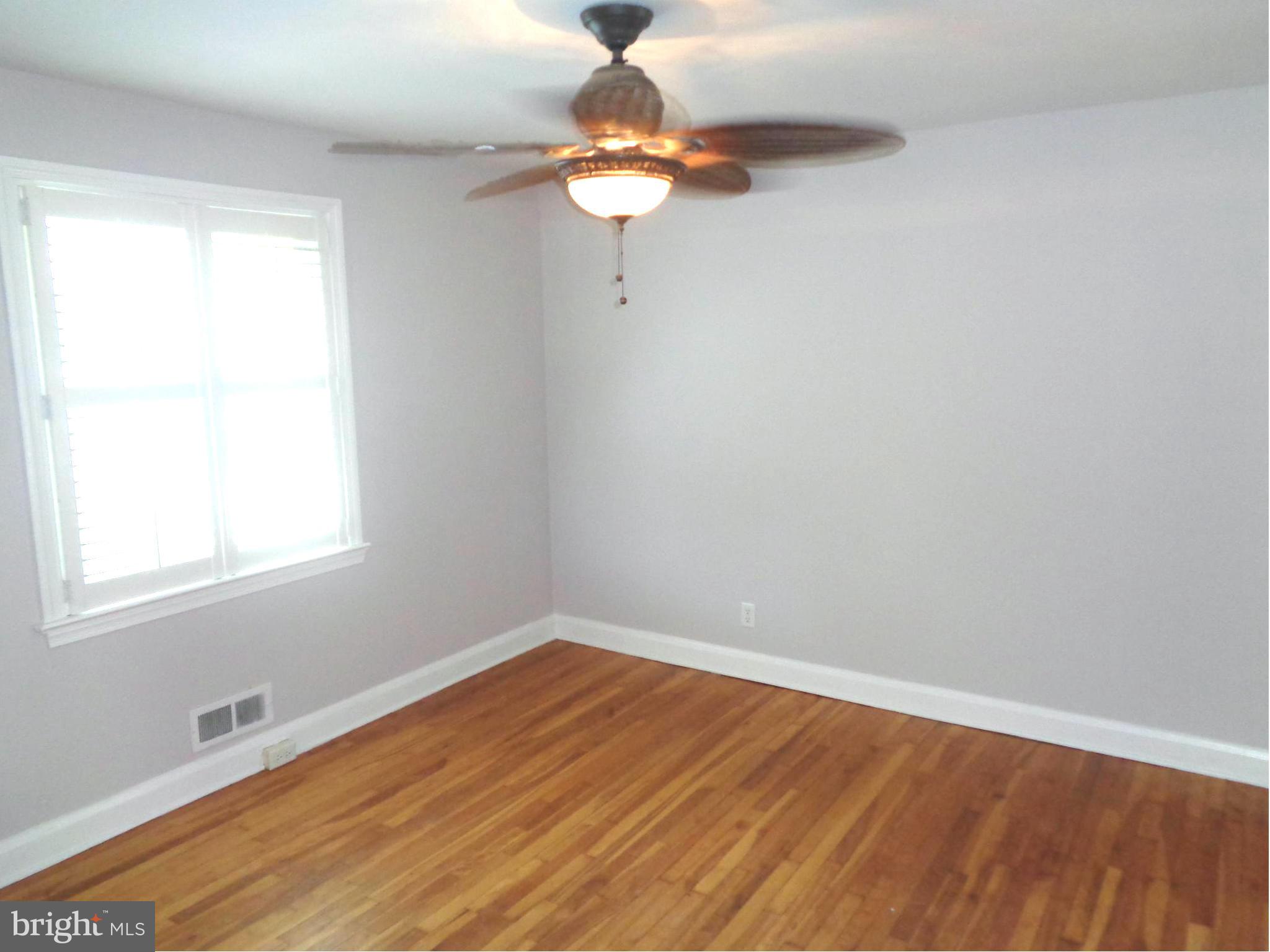 417 Brook Road Baltimore, MD 21286 - Photo 6 of 28 Dining Room