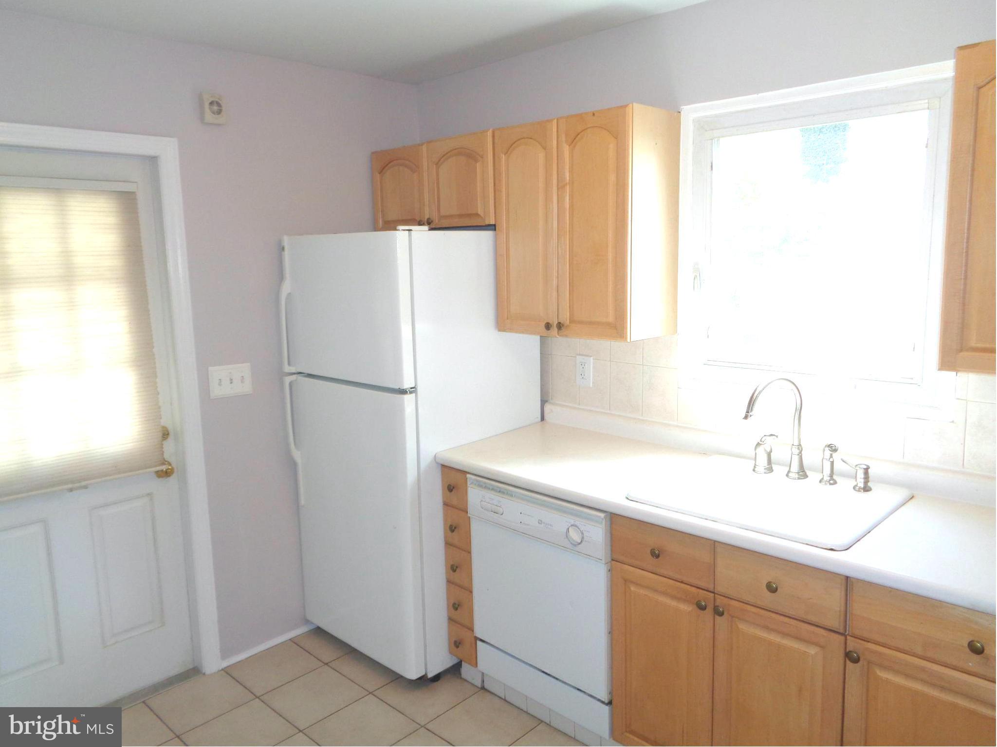 417 Brook Road Baltimore, MD 21286 - Photo 9 of 28 Kitchen