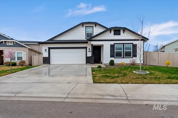 $579,650 | 3123 North Greengate Way, Star, ID 83669