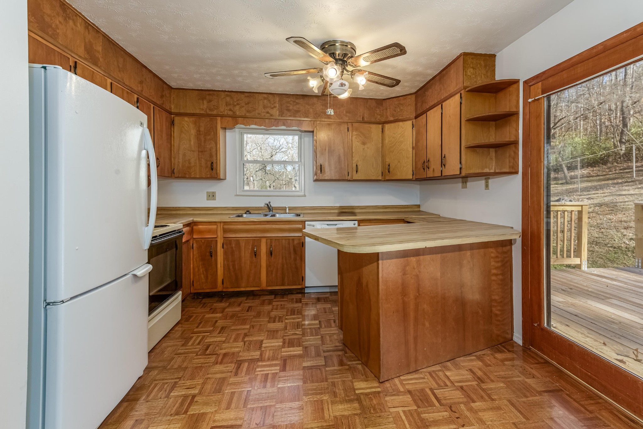 736 Knight Road Knoxville, TN 37920 - Photo 5 of 12 Gallery Image 5