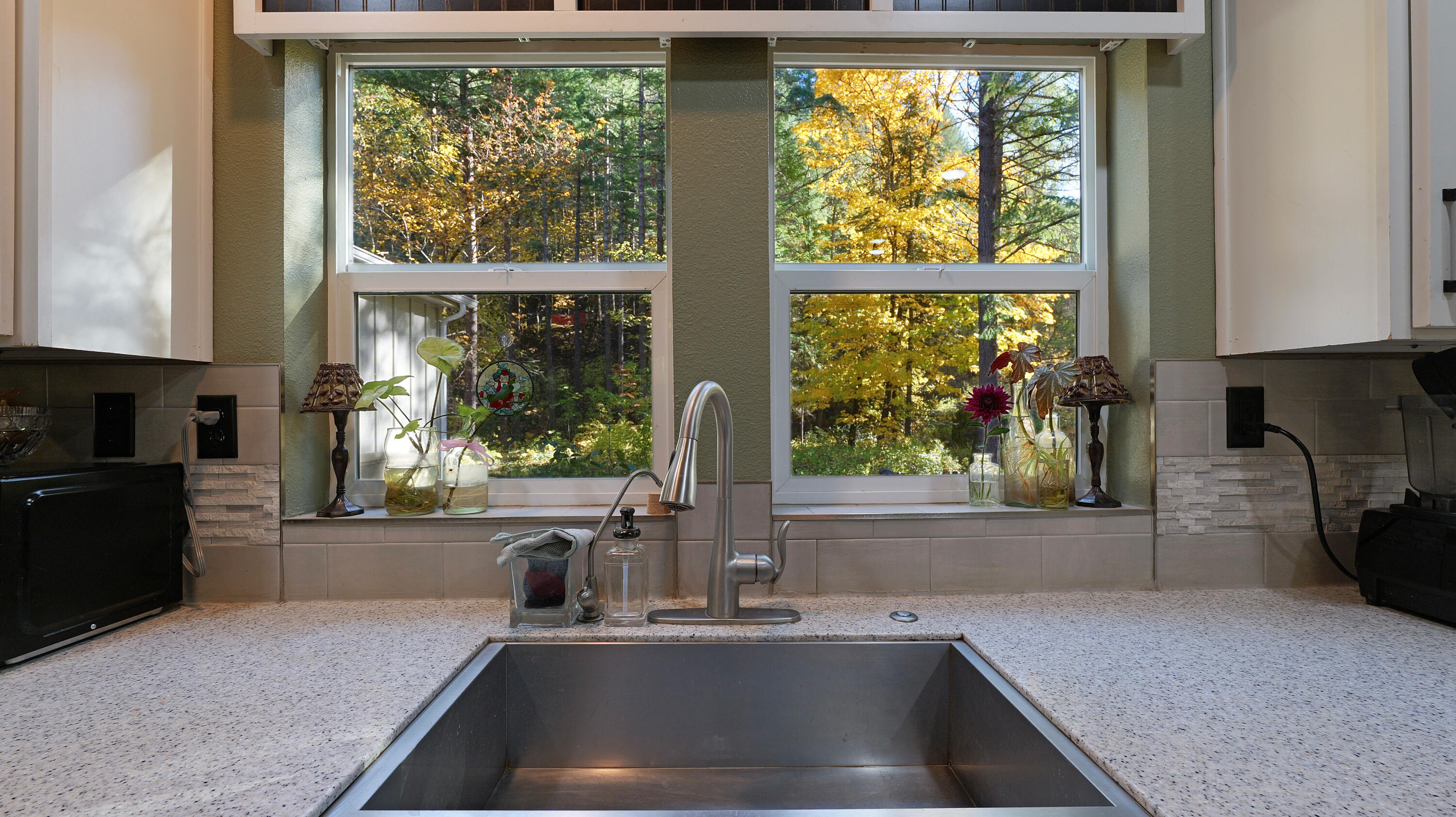 52 Dodes Creek Road Trail, OR 97541 - Photo 39 of 110 Kitchen Sink