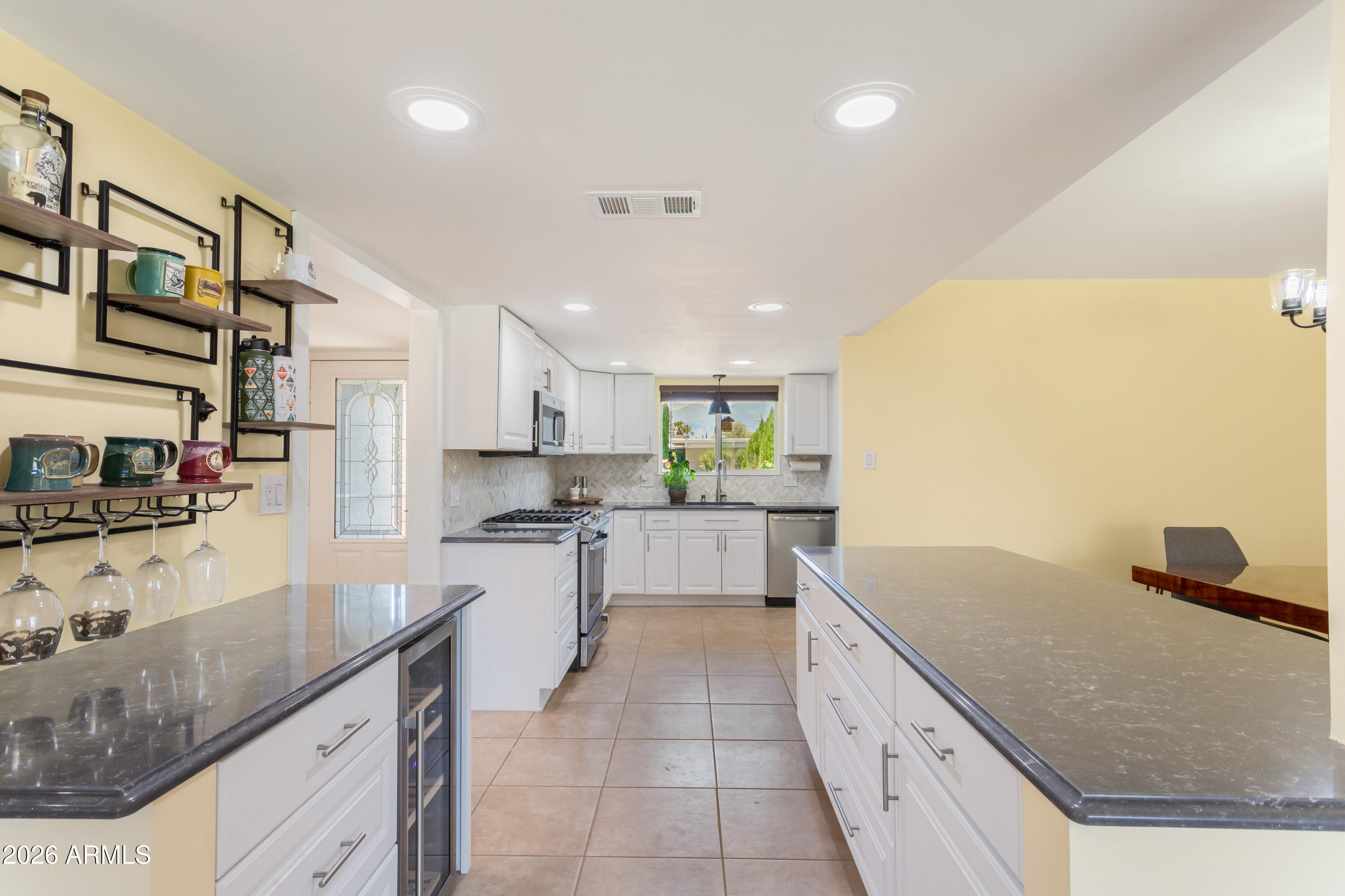 805 Suffolk Road Sierra Vista, AZ 85635 - Photo 12 of 49 kitchen