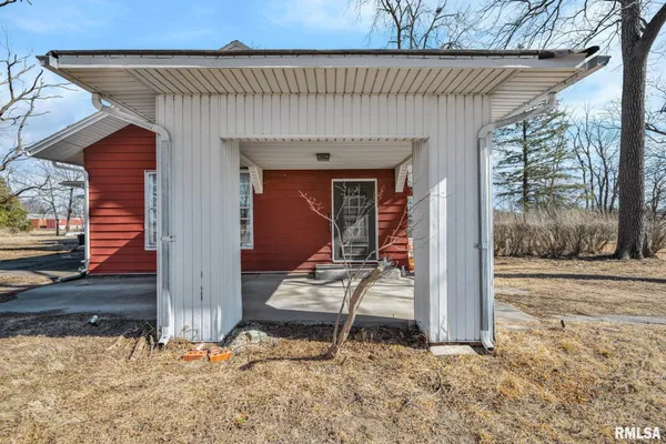 $185,000 | 2350 East Fremont Street, Galesburg, IL 61401