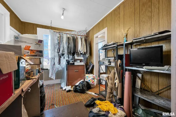 $185,000 | 2350 East Fremont Street, Galesburg, IL 61401