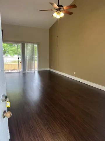 $2,000 | 3441 Northwest 44th Street, Unit 207, Oakland Park, FL 33309