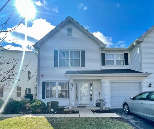 $2,300 | 2565 Dickens Court, Aurora, IL 60503