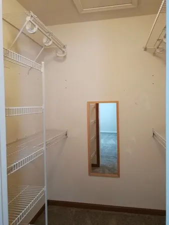 $2,300 | 2565 Dickens Court, Aurora, IL 60503