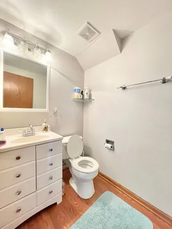 $2,300 | 2565 Dickens Court, Aurora, IL 60503