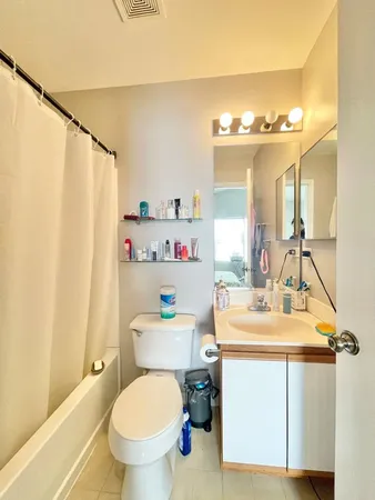 $2,300 | 2565 Dickens Court, Aurora, IL 60503