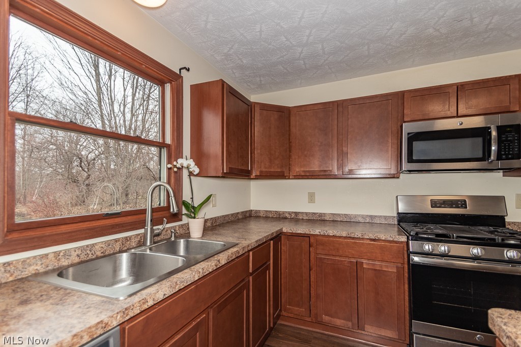 3700 Blackmore Road Perry, OH 44081 - Photo 4 of 35