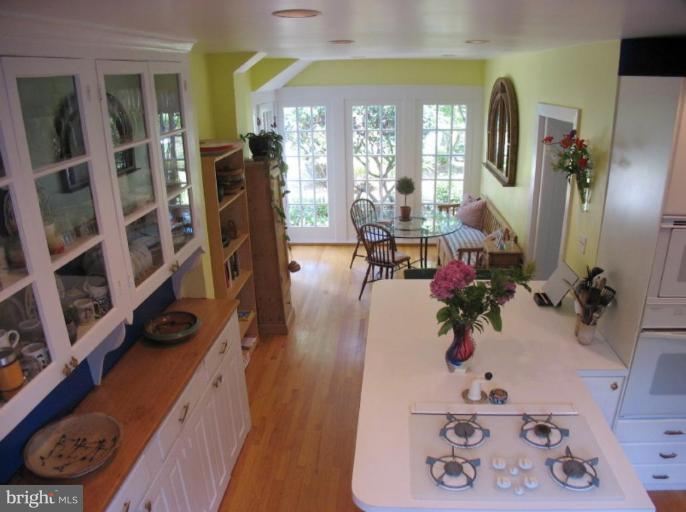 404 Marlow Road Baltimore, MD 21218 - Photo 9 of 30 Kitchen