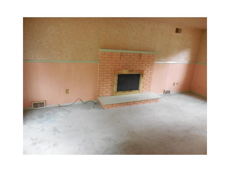 2124 Beulah Road Churchill, PA 15235 - Photo 8 of 16 Family Room.