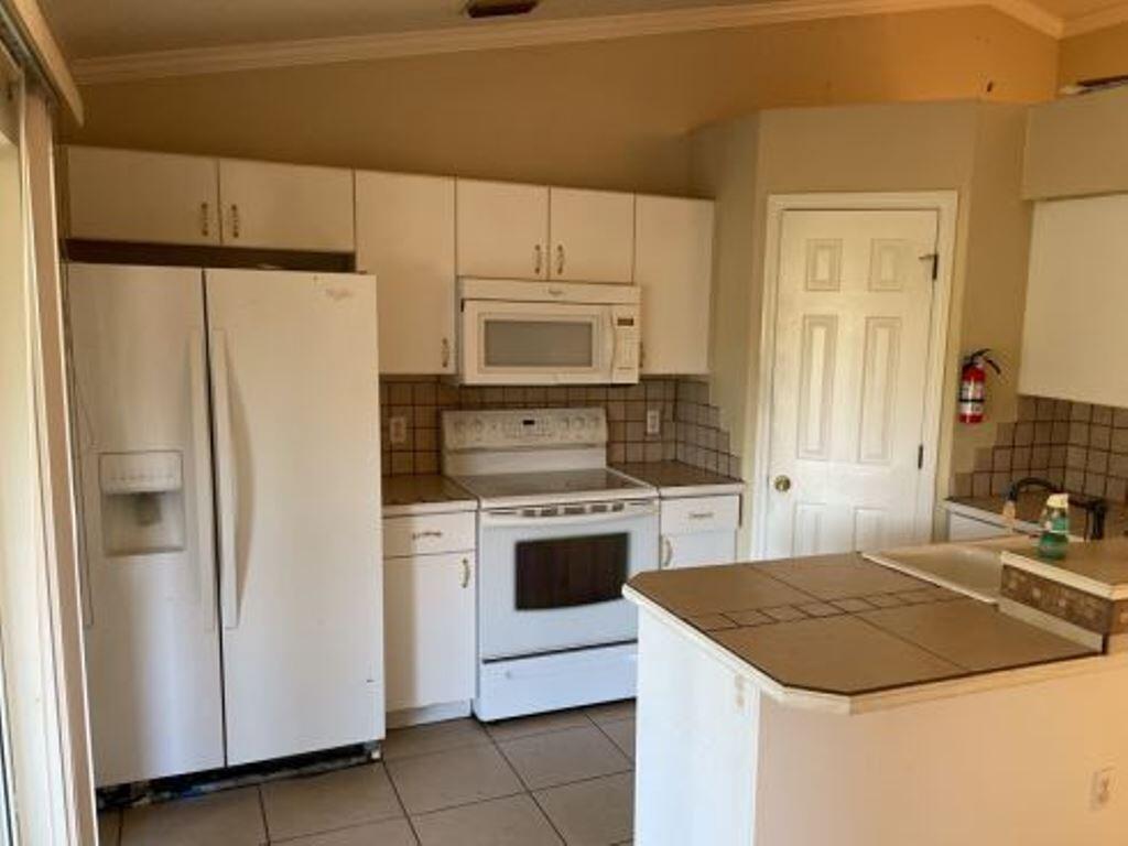 1817 Southwest Leafy Road Port St. Lucie, FL 34953 - Photo 4 of 11 4