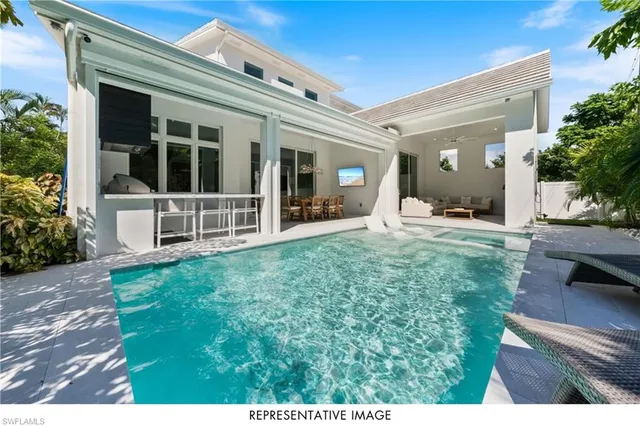 $4,250,000 | 1105 Hollygate Lane, Naples, FL 34103